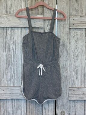 art class Gray Sleeveless Knit Romper with White Drawstring  Sz 6/7